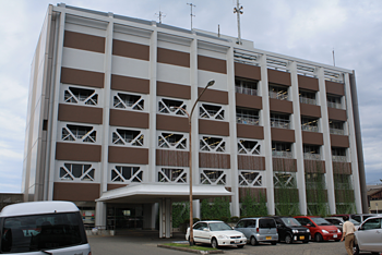 柏崎市役所