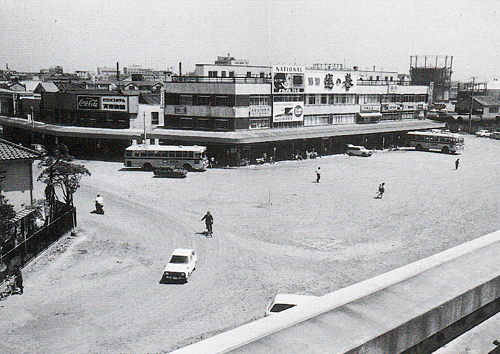 柏崎駅前